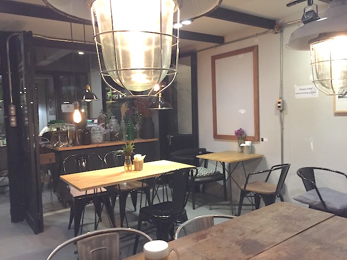 Ombra Caffeの店内