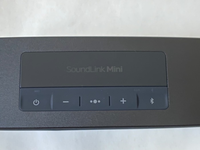 BOSE SOUNDLINK MINI II Special Editionボタン