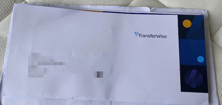 TransferWiseのデビットカード開封